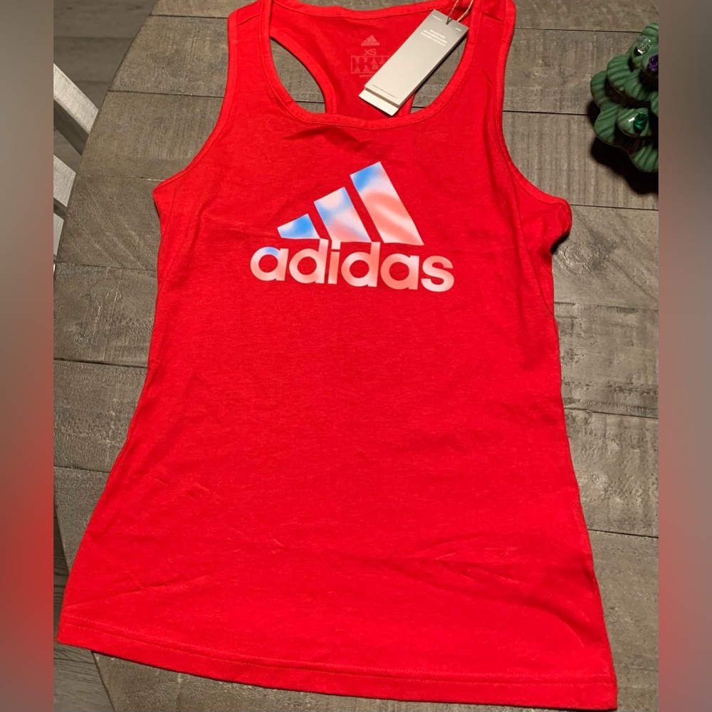 💥New AdidasWomen’s Racerback Tank💥